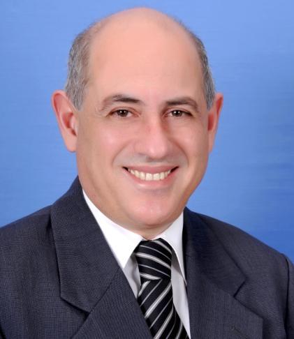 Consultor de empresa, Graduado em Administração de Empresas e Especialização em Marketing pela ESPM/SP – MBA–Marketing for Business Advancement UFPR.
