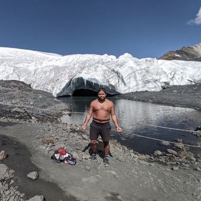 carlosgarciabx's profile picture. Humano. Políticamente incorrecto. Punk X. F. Presi: @universitario