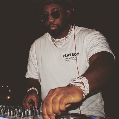 DJ, Occasional Music Producer, Gamer, Leftist BUSINESS: bellairebandz92@gmail.com