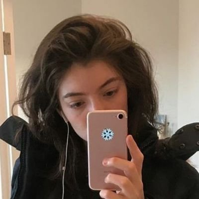 #𝐇𝐎𝐖𝐋: there you are sweetheart, sorry i'm late, i was looking everywhere for you