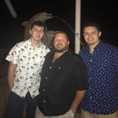 TMoonPickems's profile picture. Devoted to my beautiful Queen Danielle, Proud Papa of 2 incredible young men and Rolling Rock enthusiast. Also ❤️Browns and ONU Polar Bears🏈