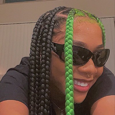 Hi my names MJ im a new threader so plz bear with me🥶. If you have any positive feed back plz don't be afraid to lmk😚.
