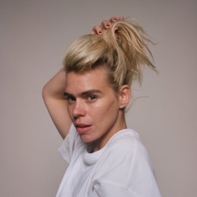 posting photos of billie piper every hour! (not a bot)