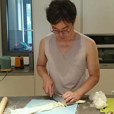 Julius88301640's profile picture. A dream does not become reality through magic;it takes sweat,determination and hard work.~
former president of the United States~Jefferson Thomas