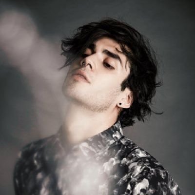 CD9Atzy's profile picture. Enamorada de 5 locos enamorados de la musica 
@soyalonsovillal @josdice @soyalannavarro @freddyleyva @bryanmouque 
Ellos son @CD9 te interesa? ❤️