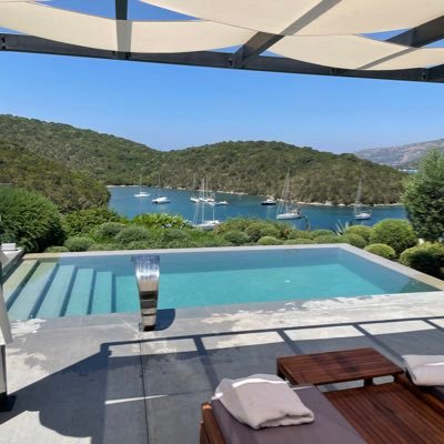 CryptoSlider's profile picture. MBA grad, retired entrepreneur, enjoyin life and trader/investor. Used money to buy back MY time. Early #bitcoin er since 2011-2 No financial advise.