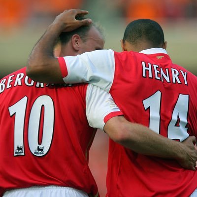 Arsenal fan! @IanWright0 followed on 18/6/12 I follow all Gooners back.