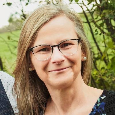 LoriManzon's profile picture. Mom|Catholic|PhD|Scientist|Lover of coffee and medical dramas