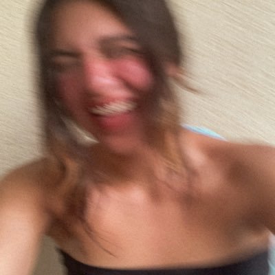 rodrigueziran1's profile picture. Me declaro un vago con delirio de grandeza :) 🌈