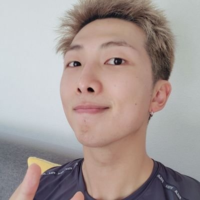 안녕하세요, 방탄 소년단 namjoon (RM)입니다!