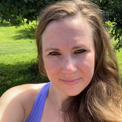 laurendeeh's profile picture. MS, BA, AS 🧪 Jesus 🙏🏼 MAGA 🇺🇸 USATF NJ ‘22 Grand Prix AG 🥉. 6x Marathoner. Half Marathoner x 22 🏃🏼‍♀️ Animal lover. 🐾 #teamnuun Ambassador