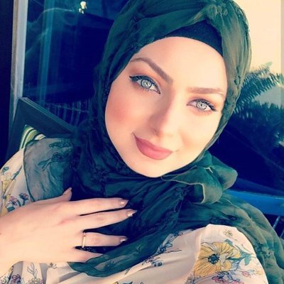 محترفة في الموشن جرافيك وخبرة سنوات في مجال العمل وحاصلة على عدة دورات في الوسائط المتعددة
لتواصل على الواتسب:https://t.co/VnadNP3HaW