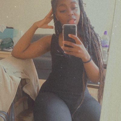 KerriXXIII's profile picture. 21 | 🇬🇭