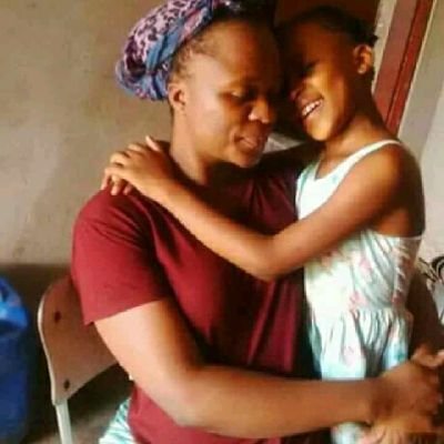 Am a mom,a wife, a daughter, a sister and a hustler. I do my best for a living 💜