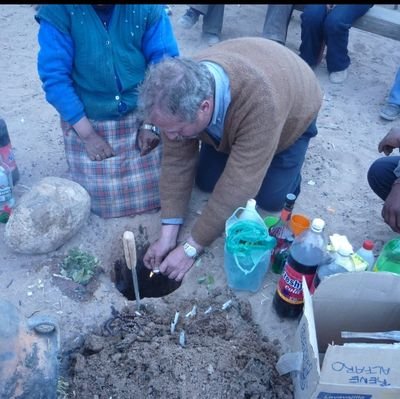 Peronista. Amante de la Cordillera del NOA. Nadie quiere el estandarte si es lunga la procesión.