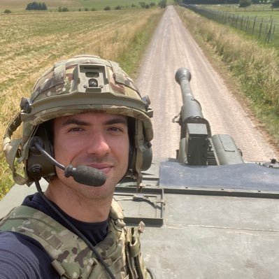 freeLATIFI's profile picture. Free latifi- Meestervoorspeller