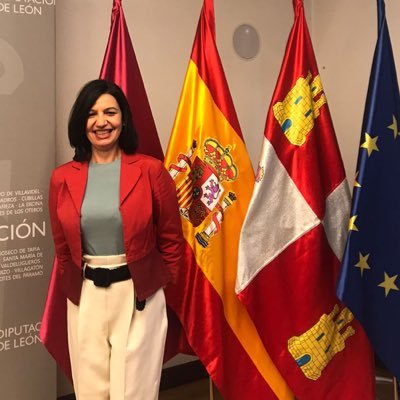 Estoy segura de que en el mundo hay más persona buenas que malas. Soy más de acción que de temores pasado y miedos futuros, la vida hay que ganársela.