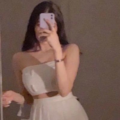 eicr8's profile picture. "ععـذبه الحسن "