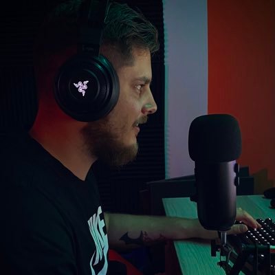 LoLi_Off's profile picture. Intrépide du clavier, maître dans l’art du clic.. bref passionné du gaming. Est-ce qu’on peut être plus que ça ?🙄🔥