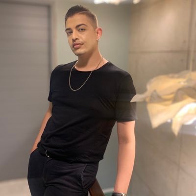 Nothing Can Dim The Light That Shines From Within, I Love Wholeheartedly ❤️👨‍🎓Financial Accounting Graduate 📱Business Development Consultant, Work With Me👇