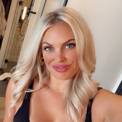 trackris24's profile picture. Sports Broadcaster turned IT Consultant @SageIntacct - Former Arkansas Athlete #WPS - Future crazy cat lady #meow