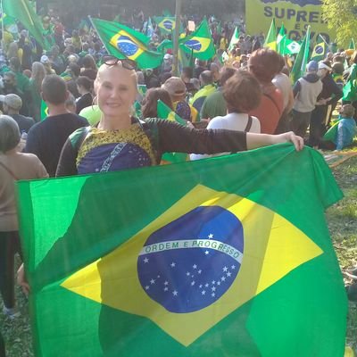CarolGehrke1's profile picture. Branca, pobre, trabalhadora, independente, d direita, antiesquerda, misturo doce com salgado , gosto de ceva, asco d povo Lula livre
🇧🇷🙏🍀