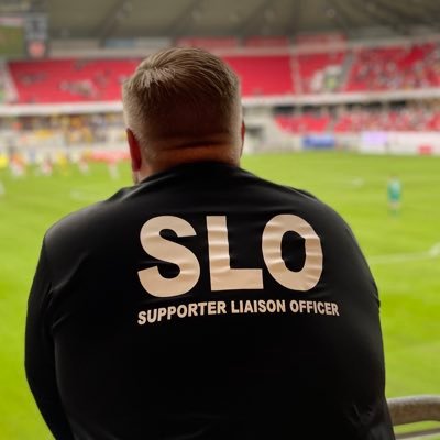 Officiellt konto för Kalmar FFs Supporter Liaison Officer (SLO), @manslinge. Följ för information om matcher, resor och annat som rör Kalmar FF. slo@kalmarff.se