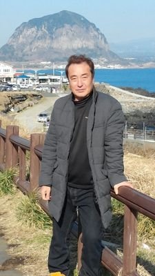 MkjbsPLhXosf422's profile picture. 민주당 을  사랑하는  50대후반