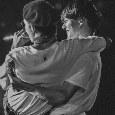 junggukvmin's profile picture. i love bts, i love straykids, i love you.