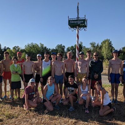 Official Twitter for the University of Colorado Boulder Running Club. Join our Slack for info on runs, socials, events, and more!