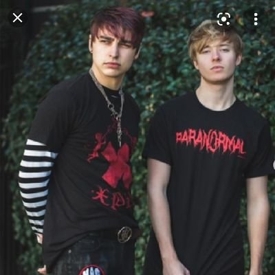 Been a fan since 2015 / miss old traphouse / Sam and colby for life / me just simp for colby