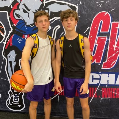 Jake & Connor Burns Pomp HS 25’🔴⚫️⚪️ Starting Varsity combo guards @burnsjay10 @connor_burnz_7 @burns_twin_ballers on Instagram ➖➖➖➖➖➖➖➖➖➖