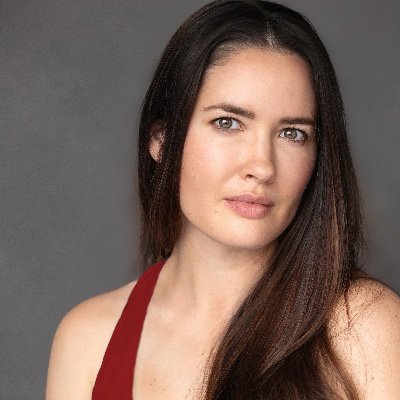 Actress, Vermonter, Bon Vivant, Tea Drinker, Bibliophile • #SupportIndieFilm • 🍁🌴🍑 • The trouble with trouble is, it starts out as fun