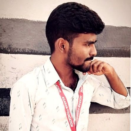 prish1604's profile picture. 🖤Comrade