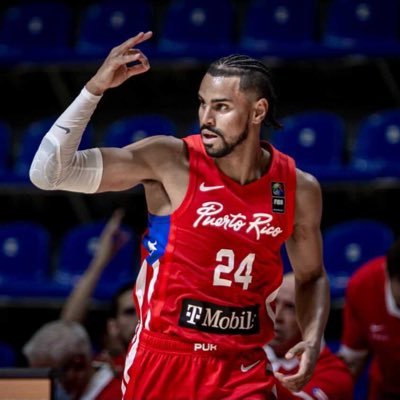 Gian Clavell