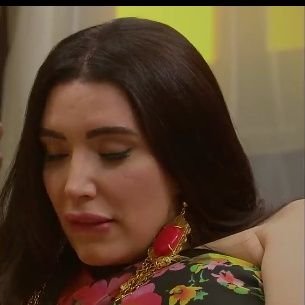 لو تحب نبقي اصحاب وحبايب وندلع بعض وتشوف كل حته فجسمي صور وفيديو انا موافقه بس تكون جدع معايا و تحولى 200 عل فودافون كاش وممكن لما جوزي يسافر نتفق ونتقابل