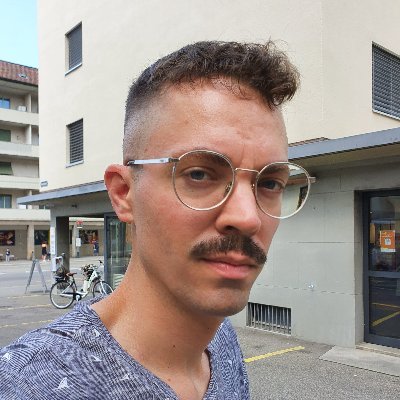 michi_schirmer's profile picture. Auf digitaler Entdeckungsreise. Pixelmanager im wilden Osten.