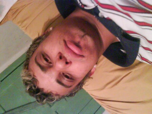 Davidhouse2011's profile picture. Não sou VIPs prefiro pagar 
Não tenho medo só tenho cautela 
Não uso drogas por que depois elas me uzão
Não corro atras  só não desisto