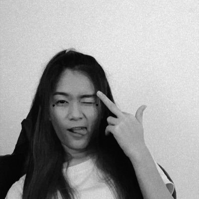 be myself 🖤