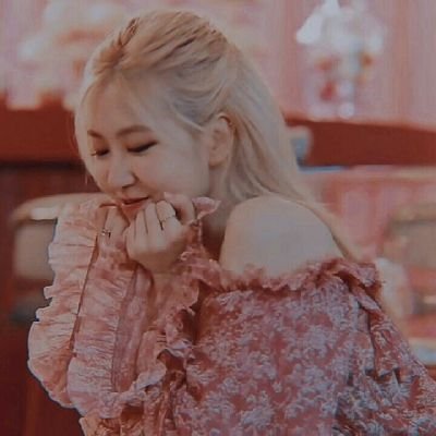 ` ☾ 美貌 : Roseanné Park / 1 9 9 7 ⋆𓈒 ── born with halcyon and arcane rose