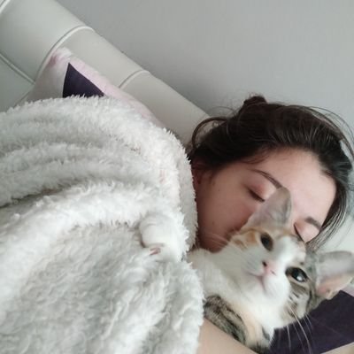 motsprisonniers's profile picture. Traductora