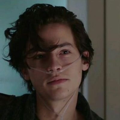 AYMAN23021002's profile picture. احب الرويات البوليسية 🔥❤