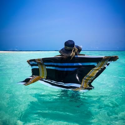 Maldivian 🇲🇻 | Public health ⚕️ | Emergency preparedness & response 🦠 | Travel ✈️ | Beach bum 🏝️