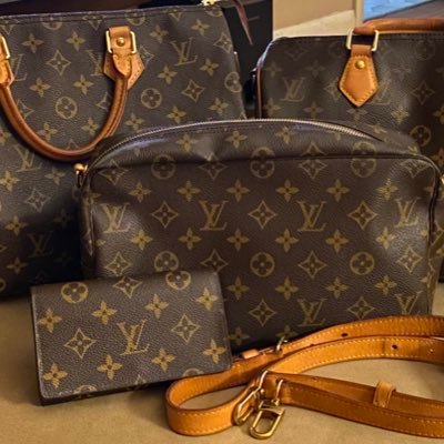I sell *Authentic* pre-loved Louis Vuitton! I'm obsessed with making them beautiful again! 💕💕💕💕

https://t.co/oywDlUSqru

Thanks for stopping by!