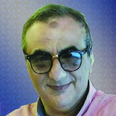 مهندس ديكور متزوج جد عملت بمجال الصحافة والرياضة ومارست السياسة استشاري لإحدي اكبر شركات الاثاث