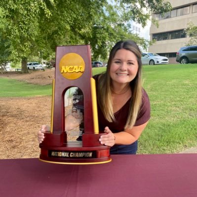 nikkirobinson9's profile picture. Let the songs I sing, bring joy to You; Let the words I say, profess my love; let the notes I choose, be your favorite tune. Father let my heart be after You.