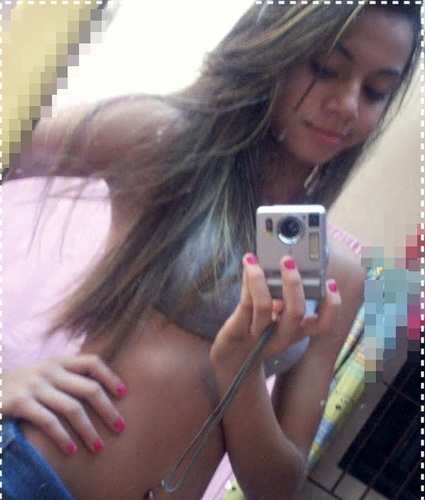 - ée necessário abrir os olhos e perceber que as coisas boas estão dentro de nós. onde os sentimentos não precisam de motivos, nem os desejos de razão.