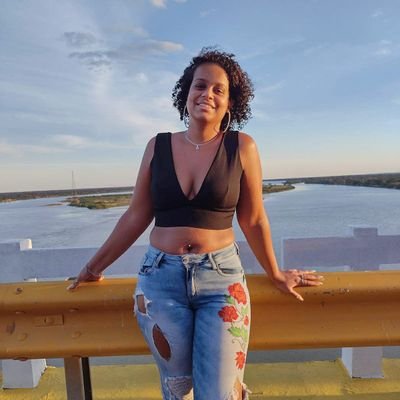 vivendo longe de qualquer  vestígio  de negatividade 🍃😙
