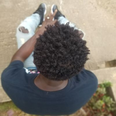 Chiller4932's profile picture. Lil bit distracting