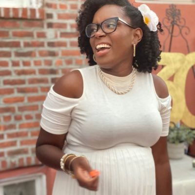 taybizzleee's profile picture. •wife 💍• Mama x3 👧🏾👧🏾👦🏾•friend•lover of people •social entrepreneur•💎❤️